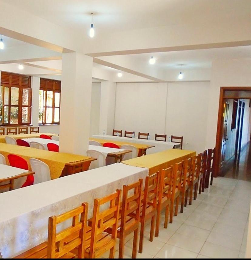 Asante Hotel Gisenyi ภายนอก รูปภาพ