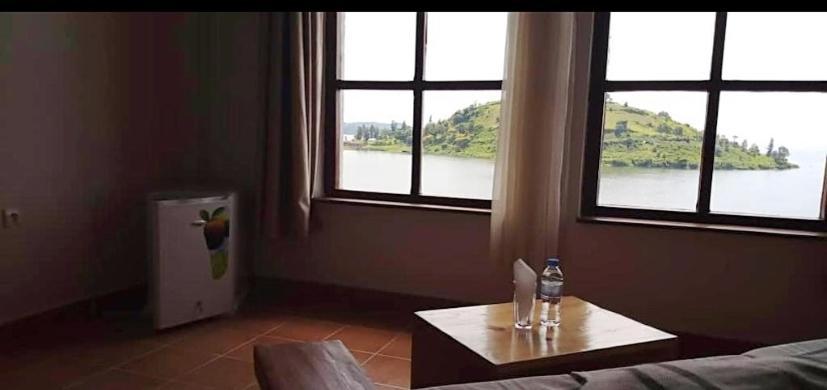 Asante Hotel Gisenyi ภายนอก รูปภาพ