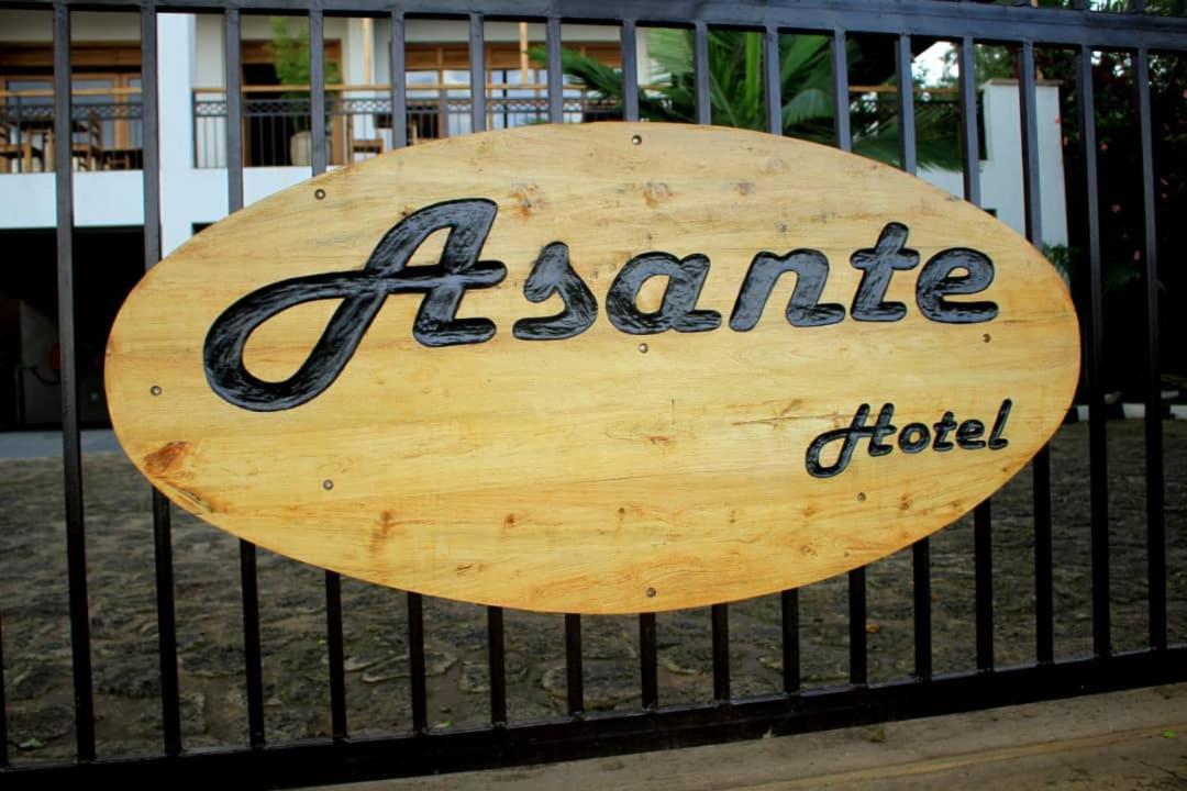 Asante Hotel Gisenyi ภายนอก รูปภาพ